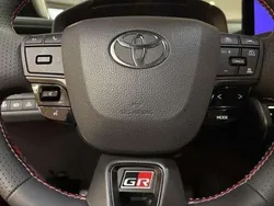 Utilisé 2025 Toyota C-HR Sport SUV | 39 880 €