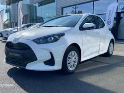 Blanc Utilisé 2025 Toyota Yaris Hybrid Business Edition Berline | 21 900 € (Prix juste)