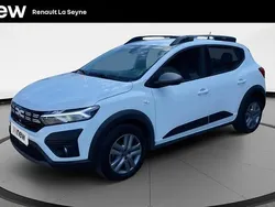 Blanc Utilisé 2023 Dacia Sandero Expression Citadine | 14 990 € (Prix juste)