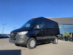 Noir jet Nouvelle 2024 Mercedes E-Sprinter Van | 65 500 €