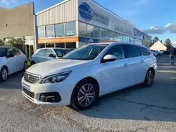 Blanc Utilisé 2019 Peugeot 308 Allure Break | 11 980 € (Prix assez cher)