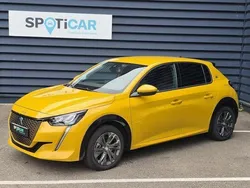 Jaune Utilisé 2021 Peugeot e-208 Allure Citadine | 16 990 € (Prix assez cher)