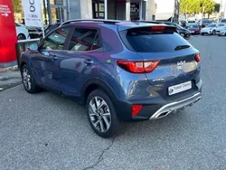 Bleu Utilisé 2024 Kia Stonic GT-Line SUV | 19 900 € (Prix juste)