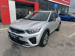 Gris Utilisé 2024 Kia Stonic GT-Line SUV | 22 990 € (Prix juste)
