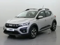 Gris Utilisé 2024 Dacia Sandero Expression Citadine | 16 250 € (Prix juste)