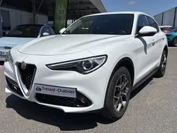 Blanc Utilisé 2018 Alfa Romeo Stelvio Lusso SUV | 25 050 € (Prix juste)