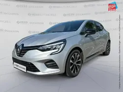 Gris Utilisé 2023 Renault Clio V Techno Berline | 15 499 € (Prix juste)