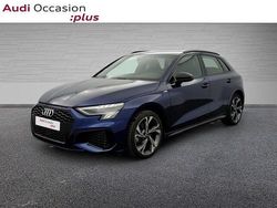 Bleu navarre métallisé Utilisé 2022 Audi A3 S-Line | 29 590 € (Prix juste)