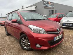 Rouge Utilisé 2014 Toyota Yaris Berline | 5 999 €