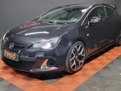 Utilisé 2013 Opel Astra GTC OPC Berline | 20 490 €