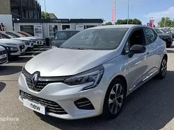 Blanc Utilisé 2023 Renault Clio V Evolution Berline | 14 499 € (Bon prix)