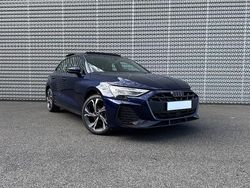 Bleu navarre métallisé Nouvelle 2025 Audi A3 Sportback e-tron S-Line Citadine | 50 990 € (Prix assez cher)