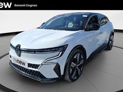 Blanc Utilisé 2022 Renault Mégane Iconic Berline | 24 990 € (Prix juste)