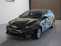 Gris Utilisé 2023 Kia Ceed Active | 22 900 €
