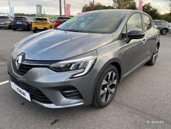 Gris Utilisé 2023 Renault Clio V Evolution | 16 490 € (Prix juste)