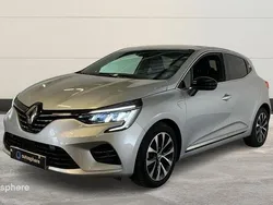 Utilisé 2023 Renault Clio V Techno Berline | 16 899 € (Prix juste)