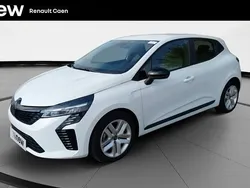 Blanc Utilisé 2024 Renault Clio V Evolution Citadine | 15 990 € (Prix juste)