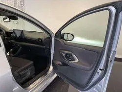 Utilisé 2022 Toyota Yaris Hybrid Design Berline | 18 990 € (Prix juste)