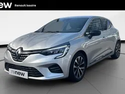 Dore Utilisé 2023 Renault Clio V Techno Berline | 15 890 € (Prix juste)