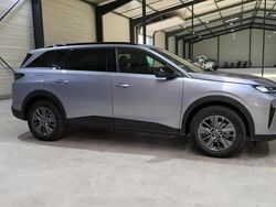 Gris Nouvelle 2025 Peugeot 5008 Allure SUV | 33 990 € (Prix juste)