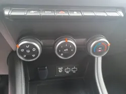 Gris Utilisé 2022 Renault Captur Evolution SUV | 17 990 € (Prix juste)