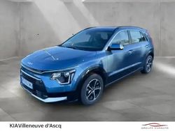 Bleu minéral métallisé/montant noir Utilisé 2025 Kia Niro Active SUV | 30 990 € (Prix juste)