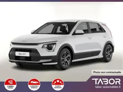 Blanc Nouvelle 2024 Kia Niro SUV | 28 526 €