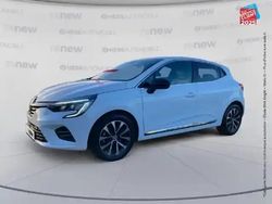 Blanc Utilisé 2023 Renault Clio V Techno Berline | 17 999 € (Prix juste)