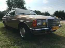 Beige Utilisé 1982 Mercedes 230 Coupé | 9 000 €