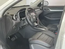 Blanc Utilisé 2024 MG ZS Luxury Berline | 21 475 € (Prix juste)