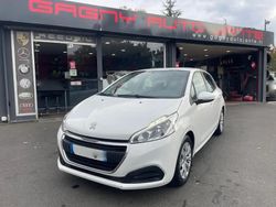 Blanc Utilisé 2017 Peugeot 208 Active Citadine | 6 490 € (Bon prix)