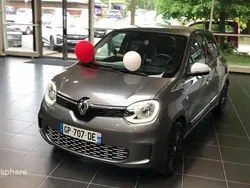 Gris Utilisé 2023 Renault Twingo Urban Night Citadine | 14 599 € (Prix juste)