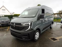 Nouvelle 2025 Renault Master Berline | 38 390 € (Prix assez cher)