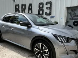 Utilisé 2021 Peugeot e-208 GT Citadine | 16 990 € (Prix juste)