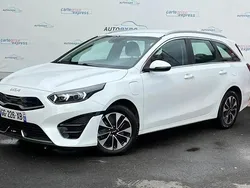 Blanc Utilisé 2022 Kia Ceed Sportswagon Active Break | 19 500 € (Prix juste)