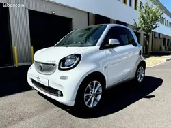 Blanc Utilisé 2017 Smart ForTwo Electric Drive Passion Coupé | 8 990 €