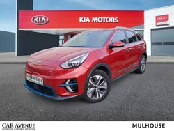 Rouge magma métallisé Utilisé 2021 Kia e-Niro 2 SUV | 20 990 € (Prix juste)