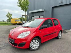 Rouge Occasion 2009 Renault Twingo Authentique Citadine | 2 990 € (Bon prix)