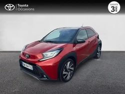 Biton rouge piment premium/toit noir Utilisé 2023 Toyota Aygo X SUV | 18 990 €