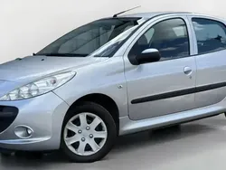 Gris Utilisé 2011 Peugeot 206 Berline | 5 990 € (Prix cher)