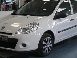 Blanc Utilisé 2009 Renault Clio GrandTour Authentique Break | 5 496 € (Prix juste)