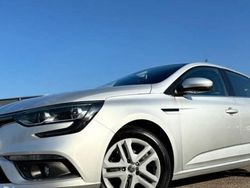 Gris Utilisé 2017 Renault Mégane IV Business Berline | 8 990 € (Prix juste)