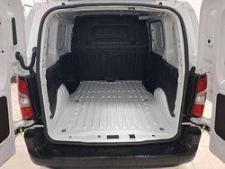 Blanc Nouvelle 2025 Peugeot Partner S Van | 22 990 €