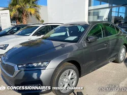 Gris Utilisé 2023 Skoda Octavia Style Berline | 29 990 € (Prix juste)