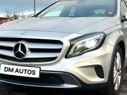Gris Occasion 2015 Mercedes GLA220 SUV | 14 990 €