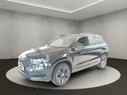 Noir Utilisé 2022 Skoda Karoq SportLine SUV | 31 450 € (Prix juste)