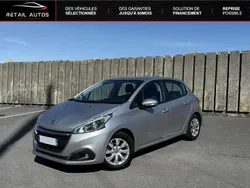 Gris Utilisé 2018 Peugeot 208 Business-Line Citadine | 8 490 € (Prix juste)