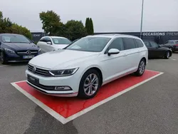 Blanc Utilisé 2018 VW Passat Break | 21 990 € (Prix assez cher)
