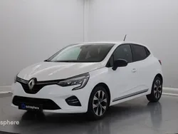 Blanc Utilisé 2022 Renault Clio V Evolution Berline | 17 299 € (Prix juste)