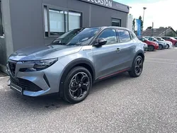 Noir Utilisé 2025 Alfa Romeo Junior Edizione Speciale | 37 990 € (Prix assez cher)